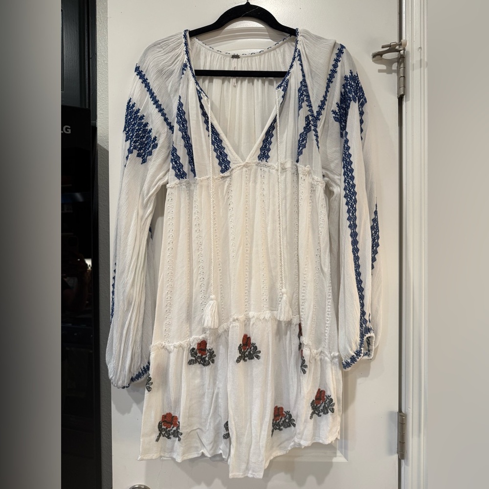 Free People Boho Embroidered V-Neck Peasant Top - White with Blue & Red Floral